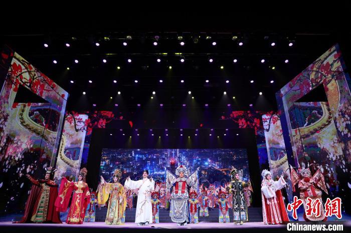 名家云集好戏连台 广州粤剧院举行成立70周年晚会