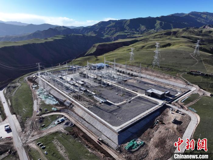 中国海拔最高750千伏超高压变电站投运